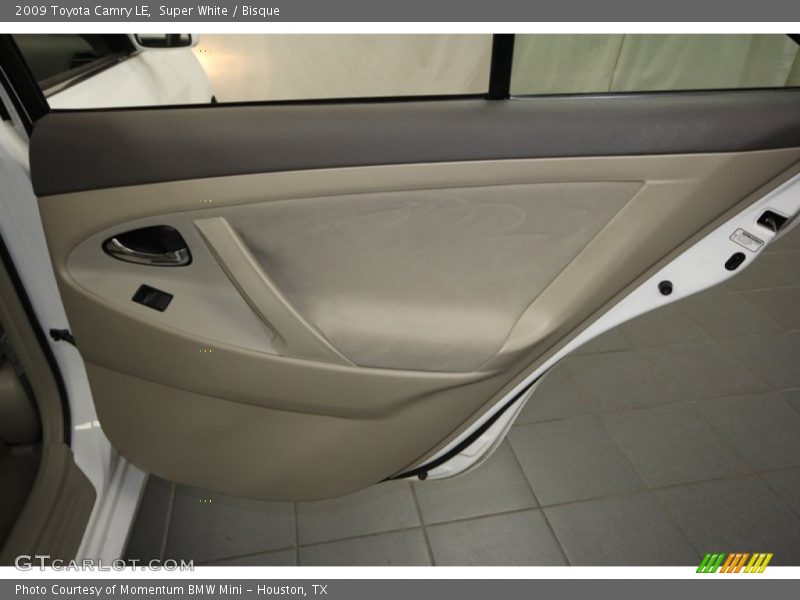 Super White / Bisque 2009 Toyota Camry LE