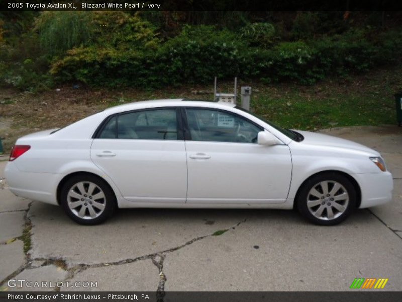 Blizzard White Pearl / Ivory 2005 Toyota Avalon XL
