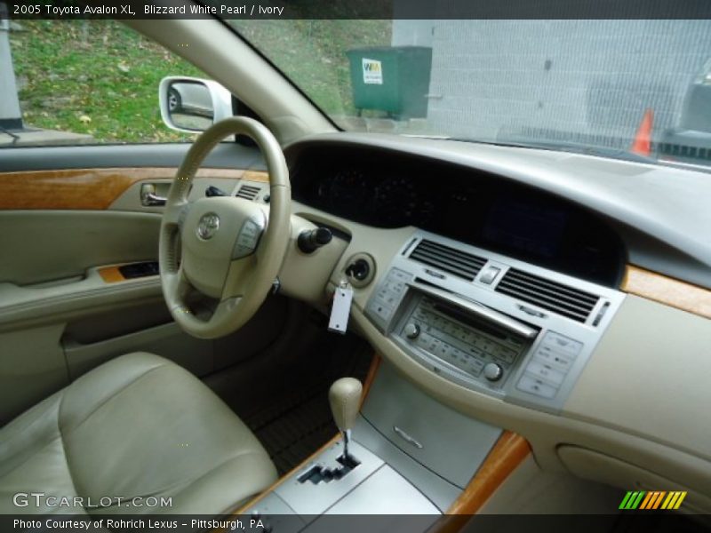 Blizzard White Pearl / Ivory 2005 Toyota Avalon XL