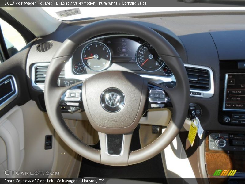 Pure White / Cornsilk Beige 2013 Volkswagen Touareg TDI Executive 4XMotion