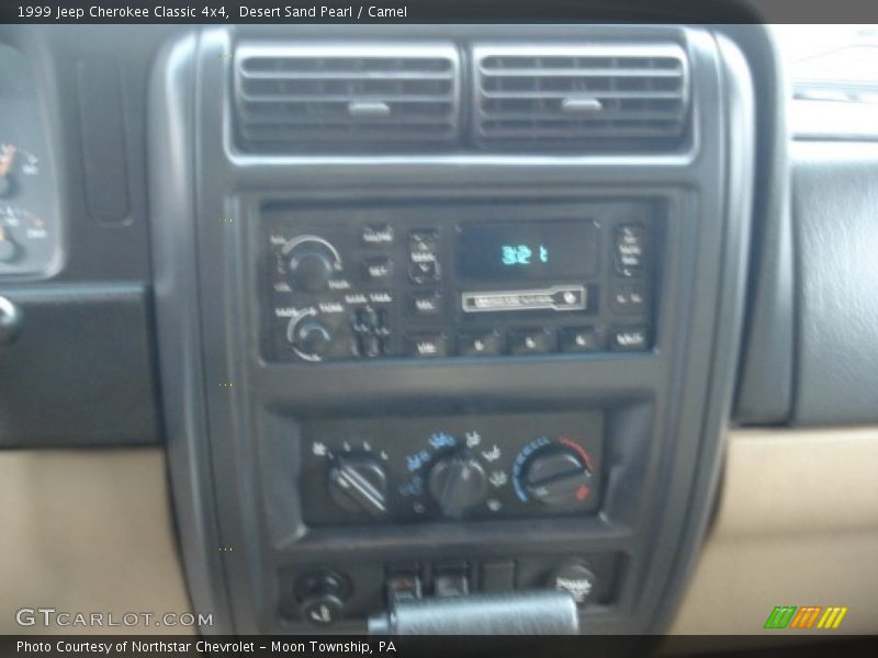 Desert Sand Pearl / Camel 1999 Jeep Cherokee Classic 4x4