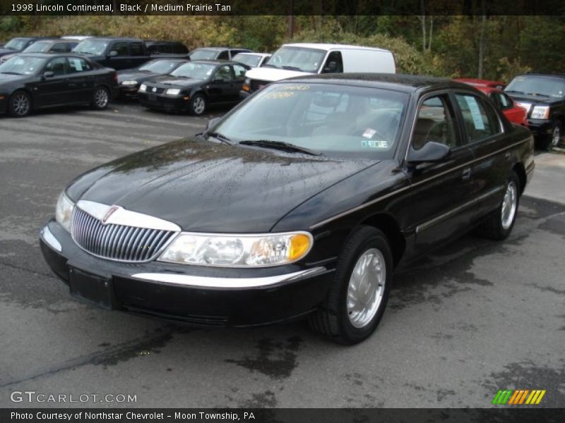 Front 3/4 View of 1998 Continental 