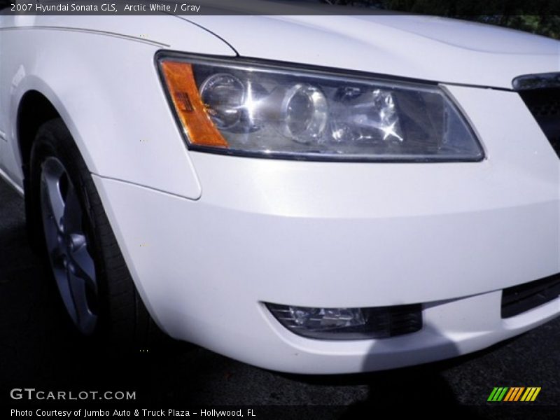 Arctic White / Gray 2007 Hyundai Sonata GLS