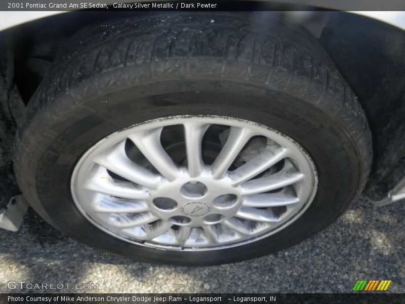 Galaxy Silver Metallic / Dark Pewter 2001 Pontiac Grand Am SE Sedan