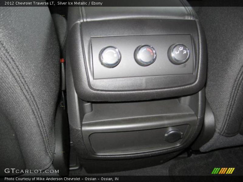 Silver Ice Metallic / Ebony 2012 Chevrolet Traverse LT