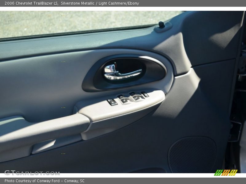 Silverstone Metallic / Light Cashmere/Ebony 2006 Chevrolet TrailBlazer LS