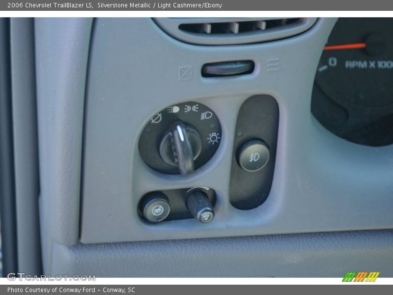 Silverstone Metallic / Light Cashmere/Ebony 2006 Chevrolet TrailBlazer LS