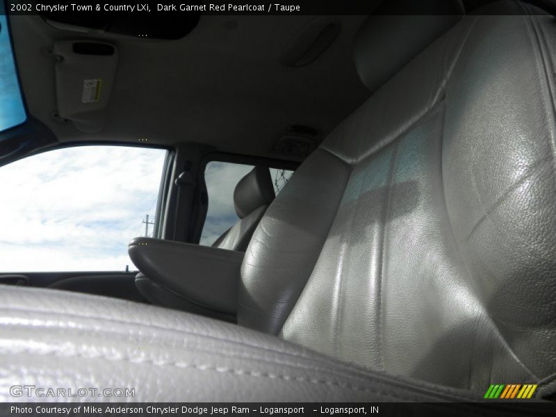 Dark Garnet Red Pearlcoat / Taupe 2002 Chrysler Town & Country LXi