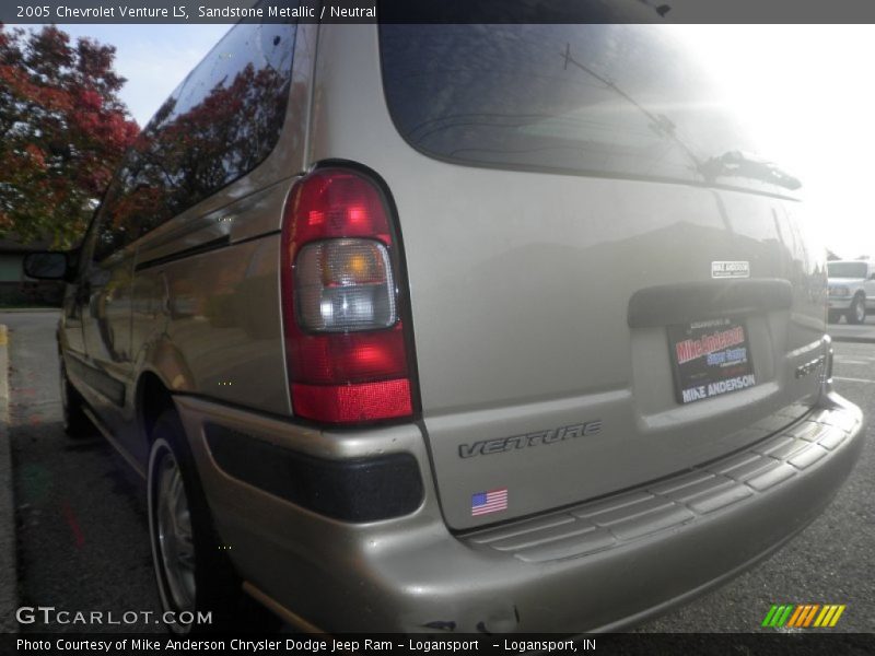 Sandstone Metallic / Neutral 2005 Chevrolet Venture LS