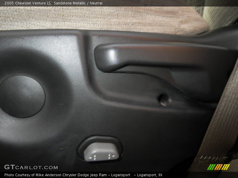 Sandstone Metallic / Neutral 2005 Chevrolet Venture LS
