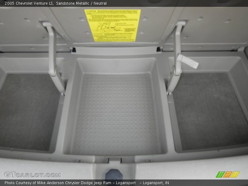 Sandstone Metallic / Neutral 2005 Chevrolet Venture LS