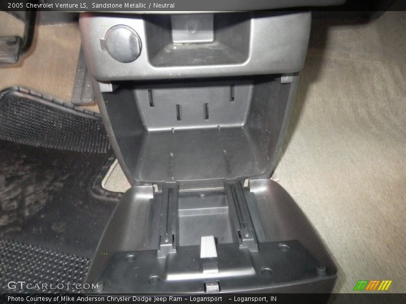 Sandstone Metallic / Neutral 2005 Chevrolet Venture LS