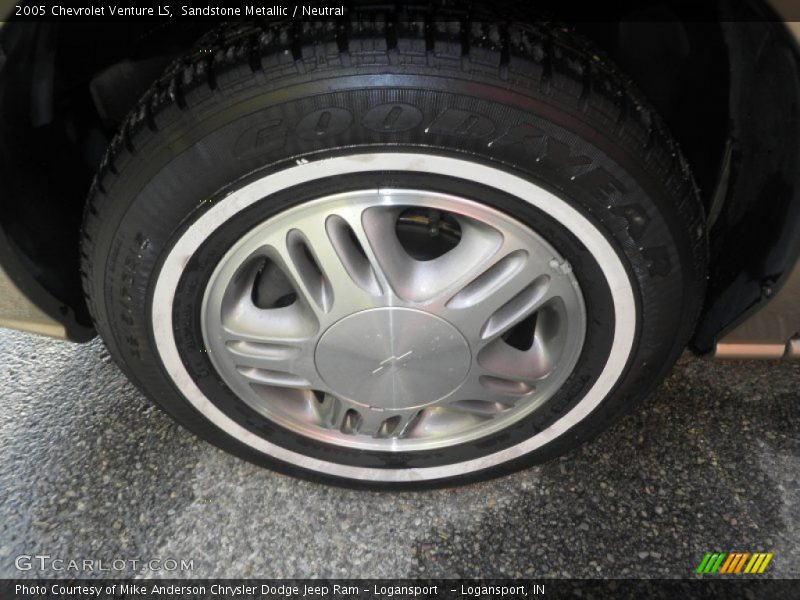 Sandstone Metallic / Neutral 2005 Chevrolet Venture LS