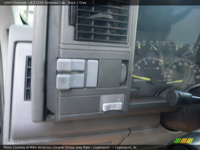 Controls of 1994 C/K C1500 Extended Cab