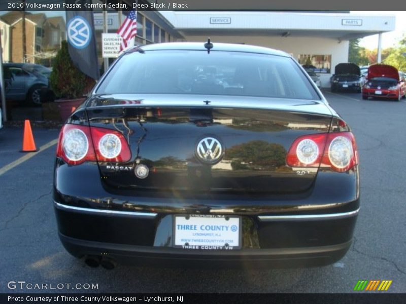 Deep Black / Black 2010 Volkswagen Passat Komfort Sedan