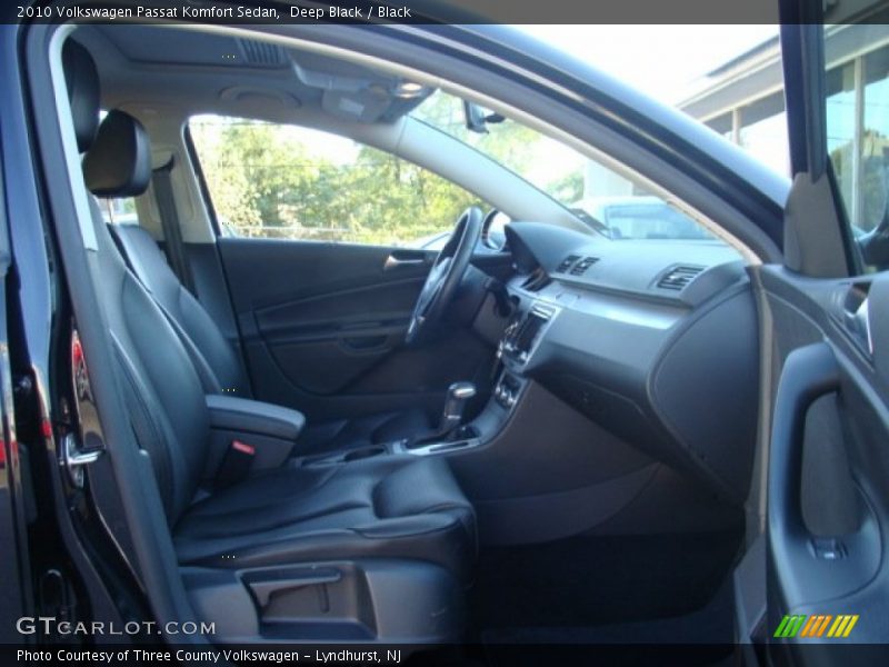 Deep Black / Black 2010 Volkswagen Passat Komfort Sedan