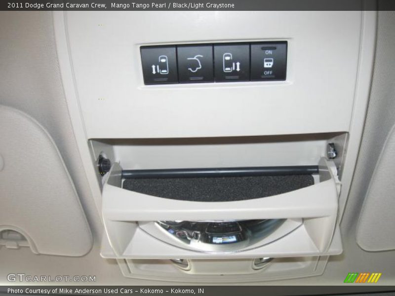 Mango Tango Pearl / Black/Light Graystone 2011 Dodge Grand Caravan Crew