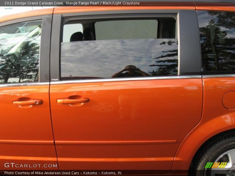 Mango Tango Pearl / Black/Light Graystone 2011 Dodge Grand Caravan Crew