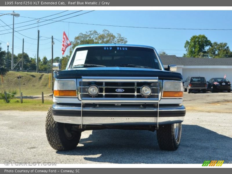 Reef Blue Metallic / Grey 1995 Ford F250 XLT Extended Cab