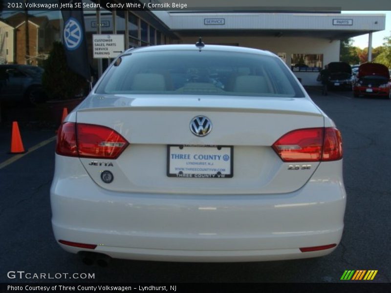 Candy White / Cornsilk Beige 2012 Volkswagen Jetta SE Sedan