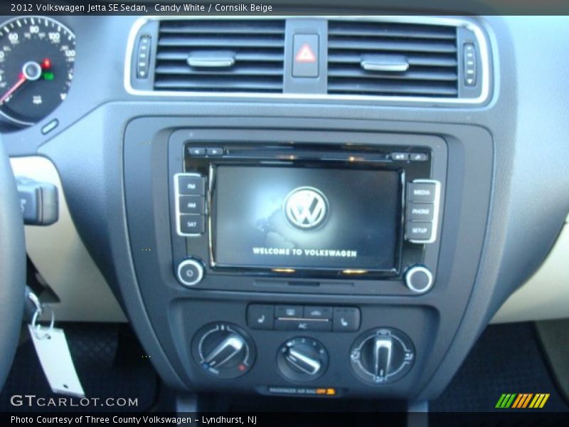 Candy White / Cornsilk Beige 2012 Volkswagen Jetta SE Sedan