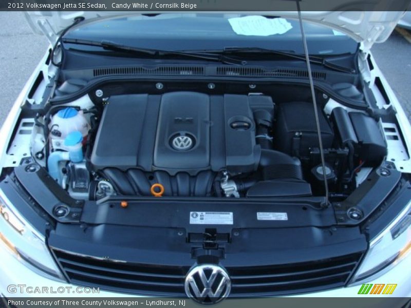 Candy White / Cornsilk Beige 2012 Volkswagen Jetta SE Sedan