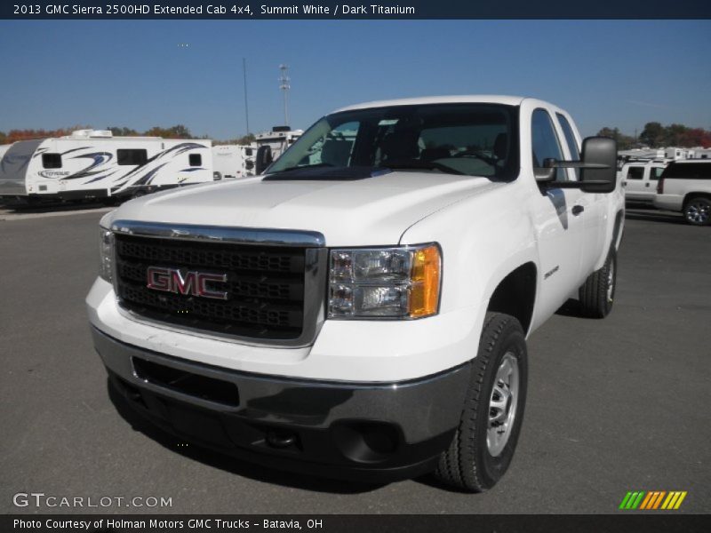 Front 3/4 View of 2013 Sierra 2500HD Extended Cab 4x4