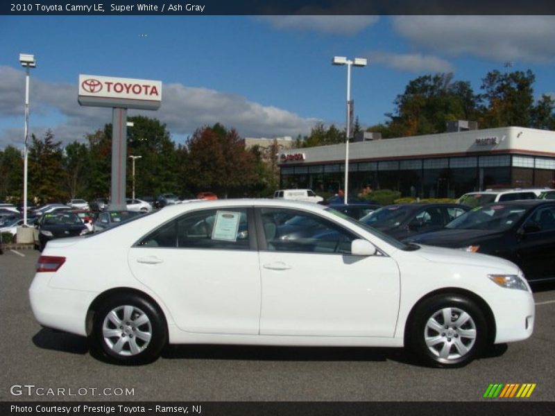 Super White / Ash Gray 2010 Toyota Camry LE