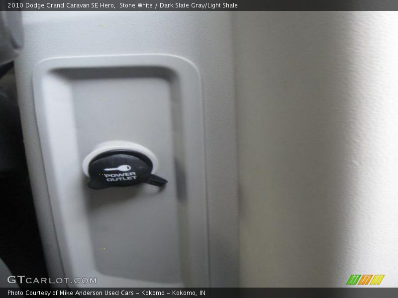 Stone White / Dark Slate Gray/Light Shale 2010 Dodge Grand Caravan SE Hero