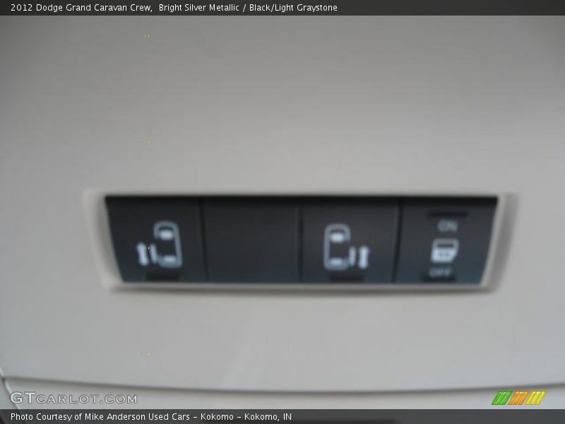Bright Silver Metallic / Black/Light Graystone 2012 Dodge Grand Caravan Crew