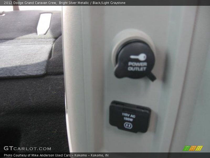 Bright Silver Metallic / Black/Light Graystone 2012 Dodge Grand Caravan Crew