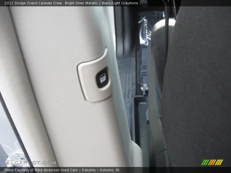 Bright Silver Metallic / Black/Light Graystone 2012 Dodge Grand Caravan Crew