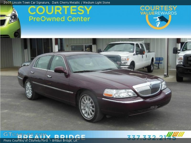 Dark Cherry Metallic / Medium Light Stone 2007 Lincoln Town Car Signature
