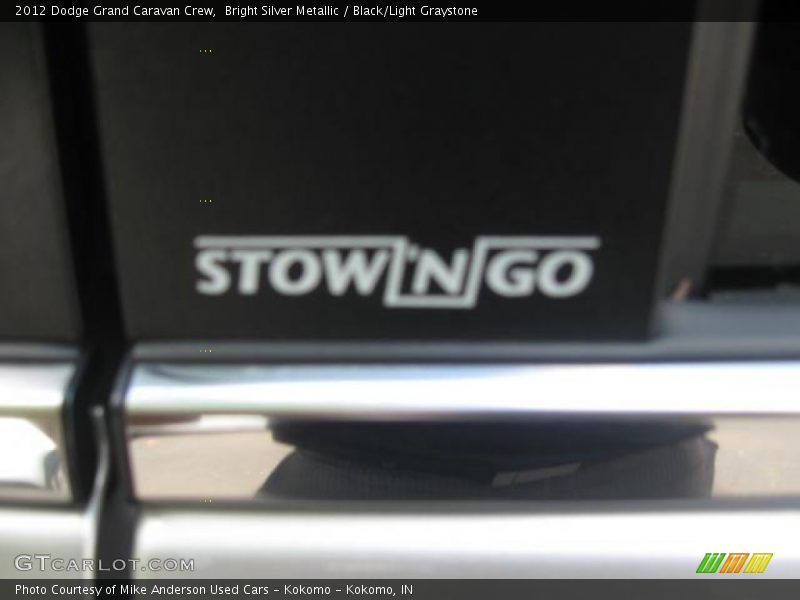 Bright Silver Metallic / Black/Light Graystone 2012 Dodge Grand Caravan Crew