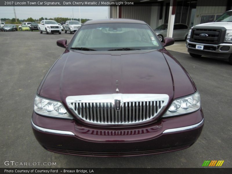 Dark Cherry Metallic / Medium Light Stone 2007 Lincoln Town Car Signature