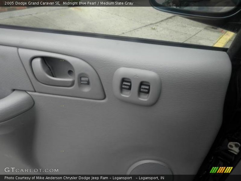 Midnight Blue Pearl / Medium Slate Gray 2005 Dodge Grand Caravan SE