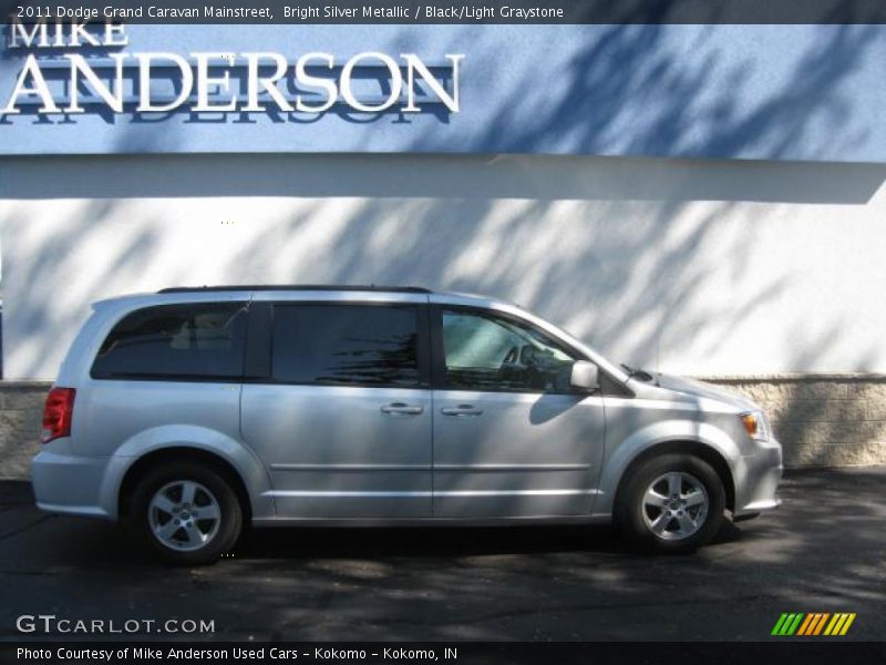 Bright Silver Metallic / Black/Light Graystone 2011 Dodge Grand Caravan Mainstreet