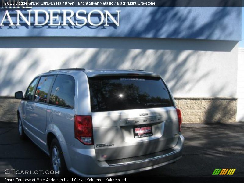 Bright Silver Metallic / Black/Light Graystone 2011 Dodge Grand Caravan Mainstreet
