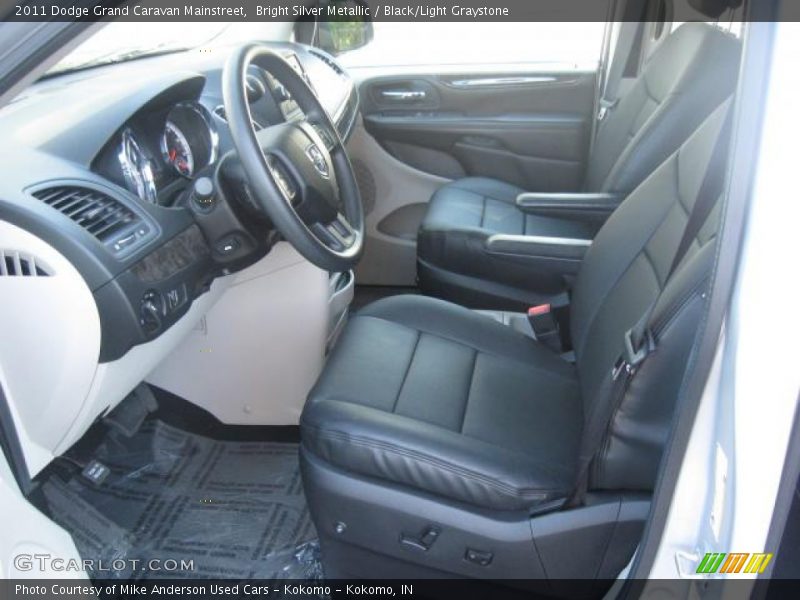 Bright Silver Metallic / Black/Light Graystone 2011 Dodge Grand Caravan Mainstreet
