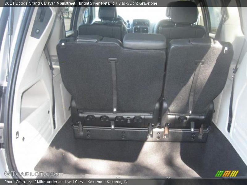 Bright Silver Metallic / Black/Light Graystone 2011 Dodge Grand Caravan Mainstreet