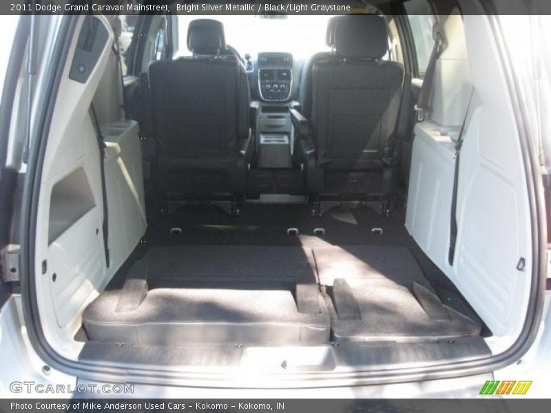 Bright Silver Metallic / Black/Light Graystone 2011 Dodge Grand Caravan Mainstreet