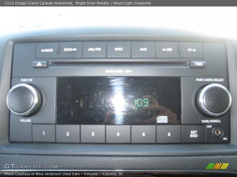 Bright Silver Metallic / Black/Light Graystone 2011 Dodge Grand Caravan Mainstreet