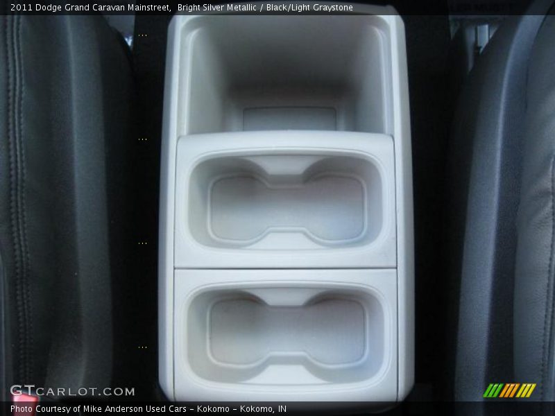 Bright Silver Metallic / Black/Light Graystone 2011 Dodge Grand Caravan Mainstreet