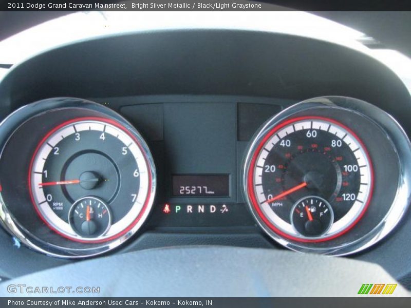 Bright Silver Metallic / Black/Light Graystone 2011 Dodge Grand Caravan Mainstreet