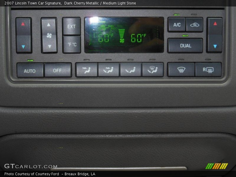 Dark Cherry Metallic / Medium Light Stone 2007 Lincoln Town Car Signature