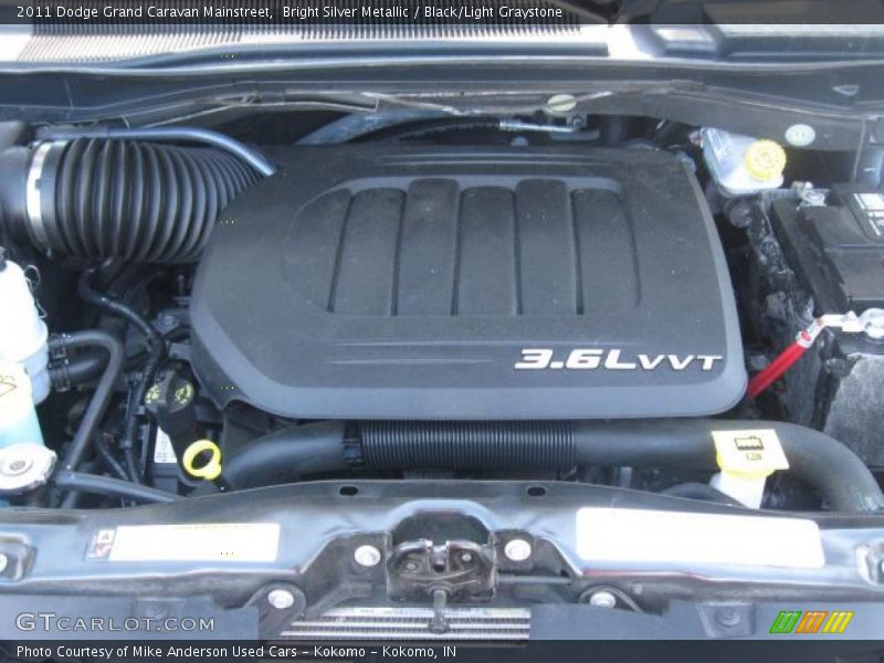 Bright Silver Metallic / Black/Light Graystone 2011 Dodge Grand Caravan Mainstreet