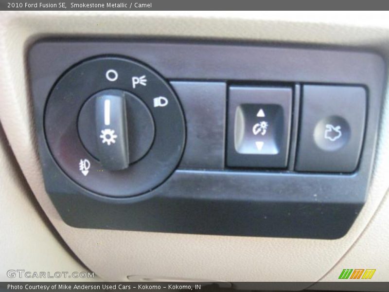 Smokestone Metallic / Camel 2010 Ford Fusion SE