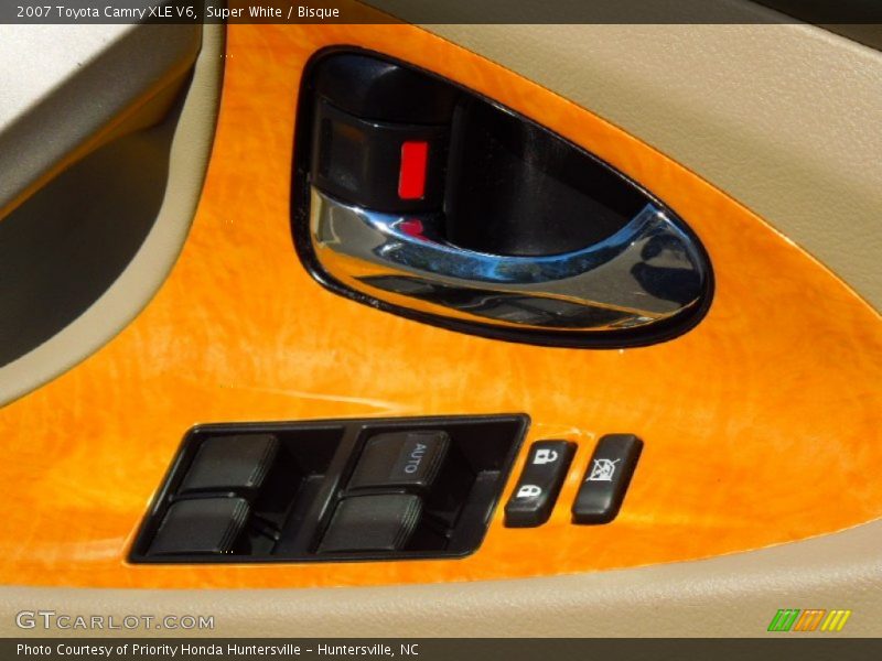 Super White / Bisque 2007 Toyota Camry XLE V6