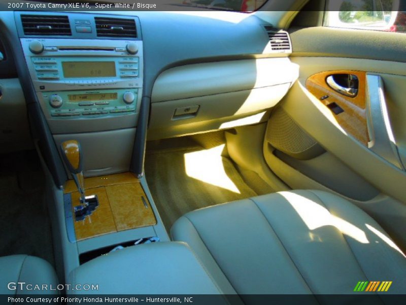 Super White / Bisque 2007 Toyota Camry XLE V6