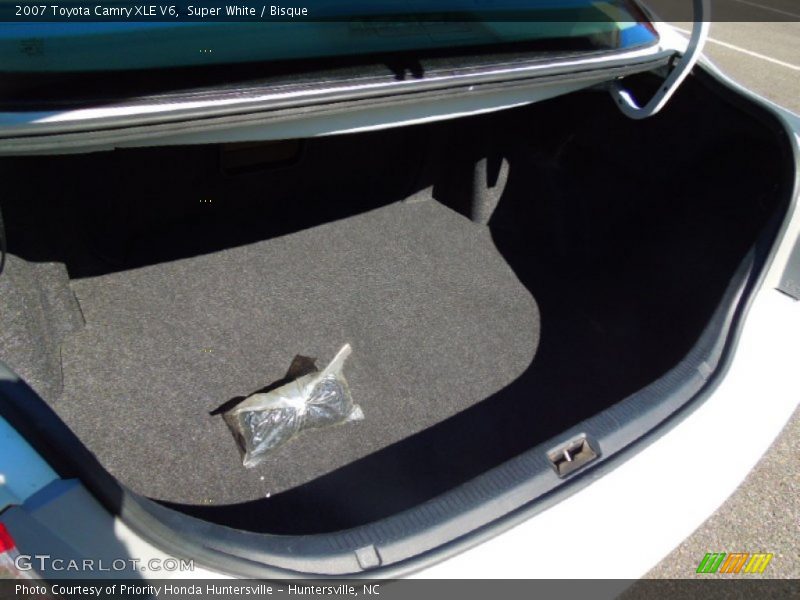 Super White / Bisque 2007 Toyota Camry XLE V6